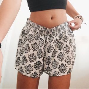 Black and White Plant Print Shorts